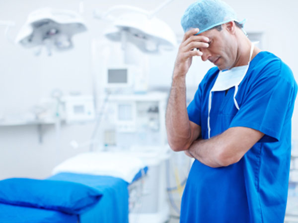 Doktor Hatasını (Malpraktis) Öğrendikten Sonra Savcılığa Başvuru Süresi: 6 Ay Kuralı ve Zamanaşımı (2026 Hukuki Rehberi)